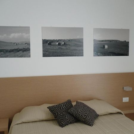Le Stanze Del Sole Bed and Breakfast Ragusa Rum bild