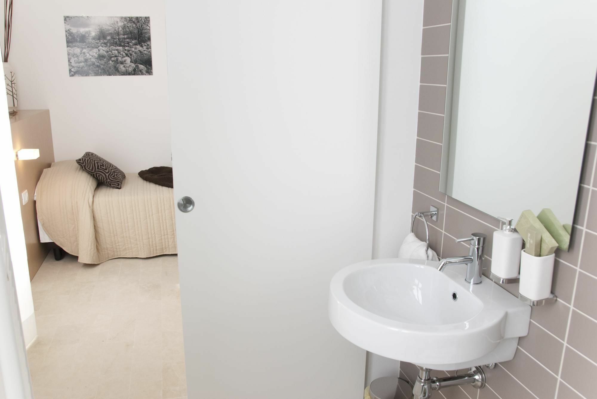 Le Stanze Del Sole Bed and Breakfast Ragusa Exteriör bild